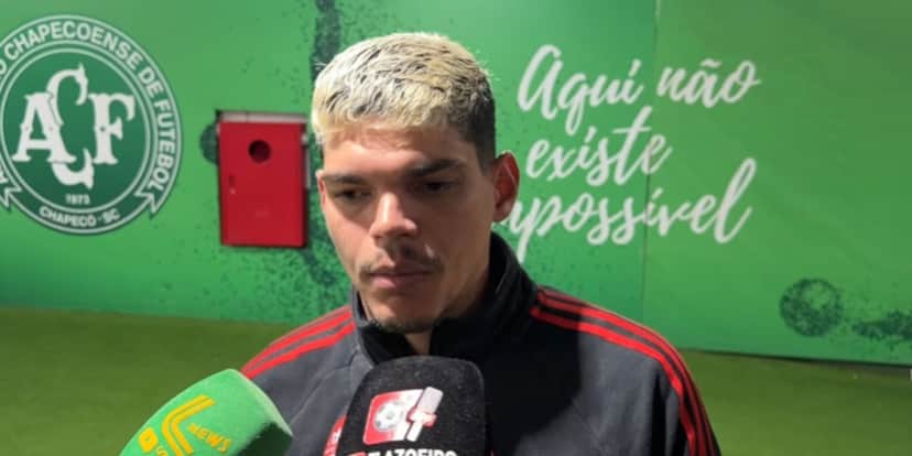 Ayrton Lucas permanecerá no Flamengo (Reprodução: Youtube) Ayrton Lucas permanecerá no Flamengo (Reprodução: Youtube)
