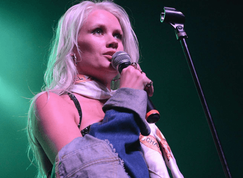Cantora Lauren Bennett morre aos 37 anos (Foto: Reprodução / Instagram) Cantora Lauren Bennett morre aos 37 anos (Foto: Reprodução / Instagram)