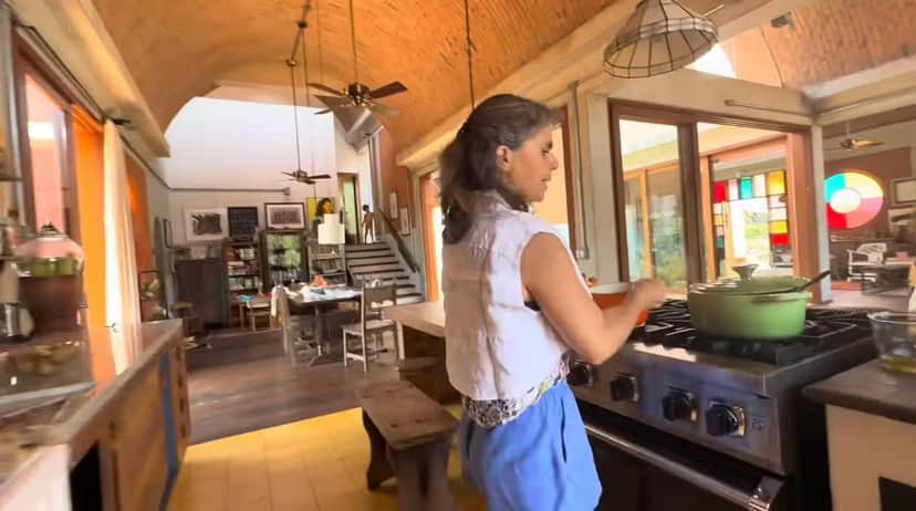 Filha de Ana Maria Braga, Mariana Maffeis mostra casarão em que mora com a família — Foto: Reprodução/Instagram Filha de Ana Maria Braga, Mariana Maffeis mostra casarão em que mora com a família — Foto: Reprodução/Instagram