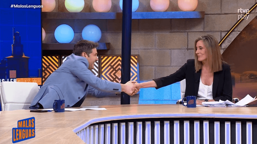 Marta Gómez Montero perdoou Jesús Cintora (Foto: Reprodução / RTVE) Marta Gómez Montero perdoou Jesús Cintora (Foto: Reprodução / RTVE)