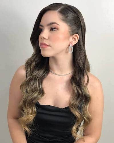Ondas naturais com risca lateral para cabelos ondulados (Foto: Divulgação) Ondas naturais com risca lateral para cabelos ondulados (Foto: Divulgação)