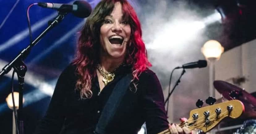 Morre a artista Jennifer Finch, da banda L7, após diagnostico de câncer (Foto: Reprodução/ Instagram) Morre a artista Jennifer Finch, da banda L7, após diagnostico de câncer (Foto: Reprodução/ Instagram)