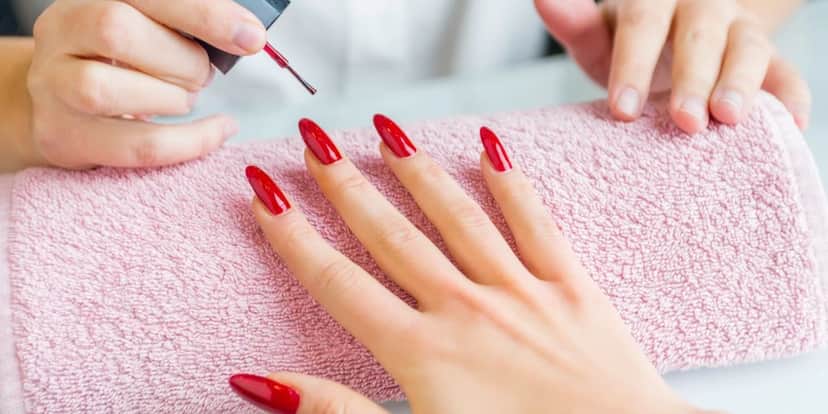 Técnica da manicure ucraniana para o esmalte durar mais (Reprodução: Divulgação) Técnica da manicure ucraniana para o esmalte durar mais (Reprodução: Divulgação)