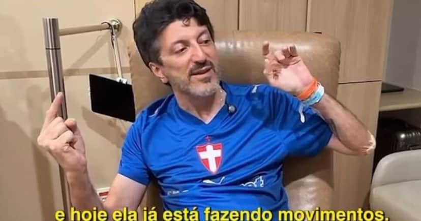Lito celebrando o movimento das mãos (Foto Reprodução/Instagram)