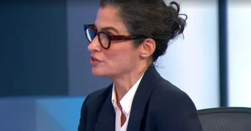 Renata Vasconcellos durante debate (Foto: Reprodução / Globo) Renata Vasconcellos durante debate (Foto: Reprodução / Globo)