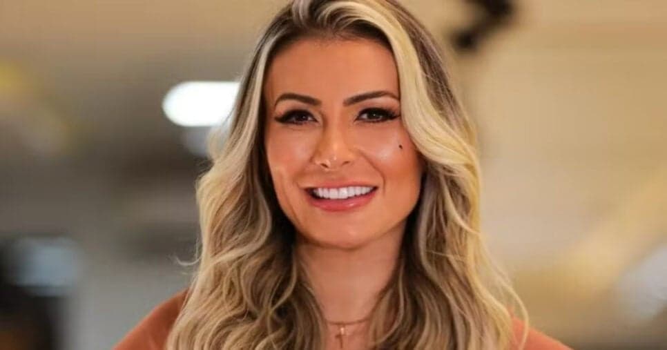 "Cheiro ruim": Andressa Urach expõe parte íntima podre no sexo (Foto: Divulgação)