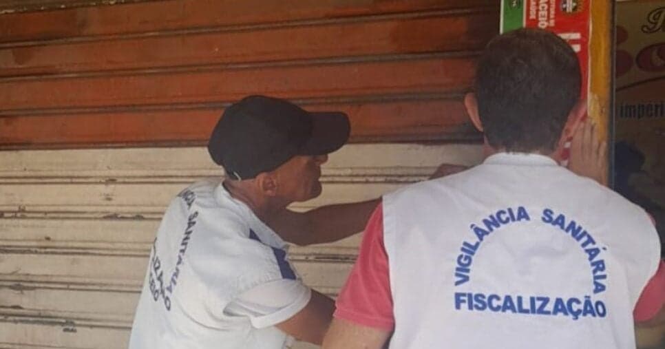 Fábricas de bolos foi interditada no Bairro de Jacintinho (Foto Reprodução/Prefeitura de Maceió) Fábricas de bolos foi interditada no Bairro de Jacintinho (Foto Reprodução/Prefeitura de Maceió)
