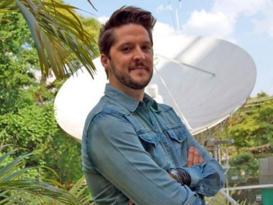 Após três anos, André Vasco volta ao SBT