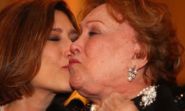 Beth Goulart desaba após a morte de Nicette Bruno e presta última homenagem a mãe em aniversário