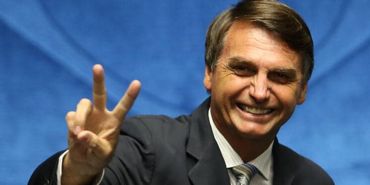 Famosos se pronunciam contra e a favor de Bolsonaro após decisão do STF