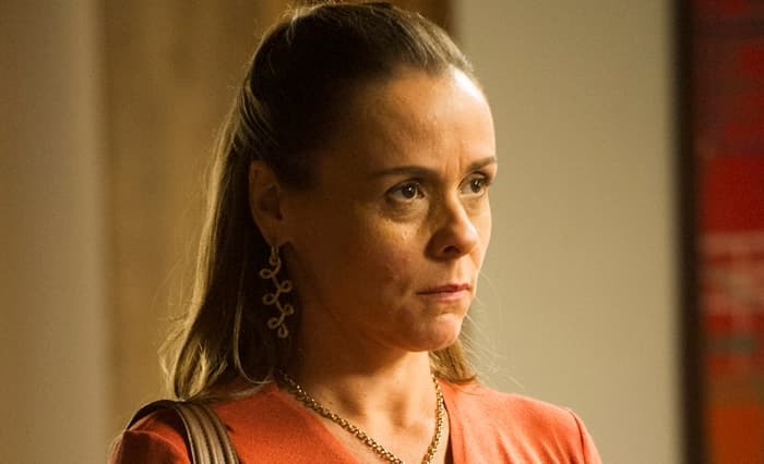 Giulia Gam enfrenta problemas de saúde e deixa novela da Globo
