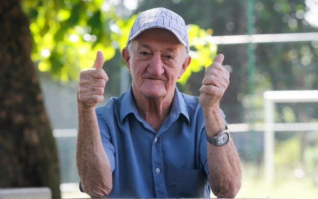 Russo ironiza Globo após ter sido esquecido em homenagens da emissora