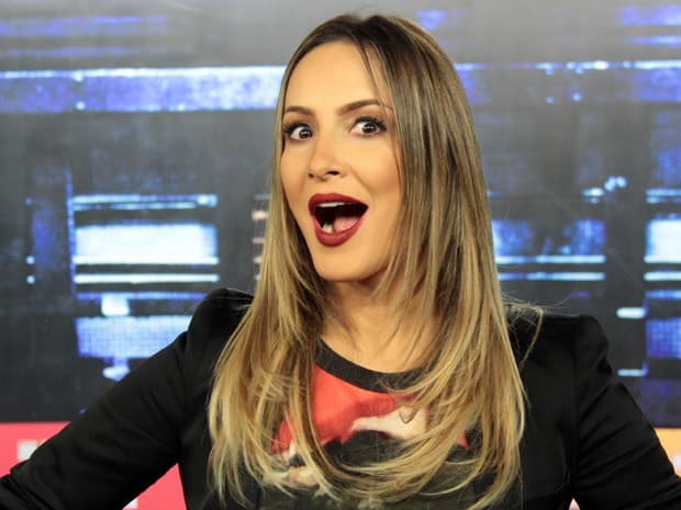 Claudia Leitte comenta polêmica do The Voice Kids: "Ivete foi maravilhosa"