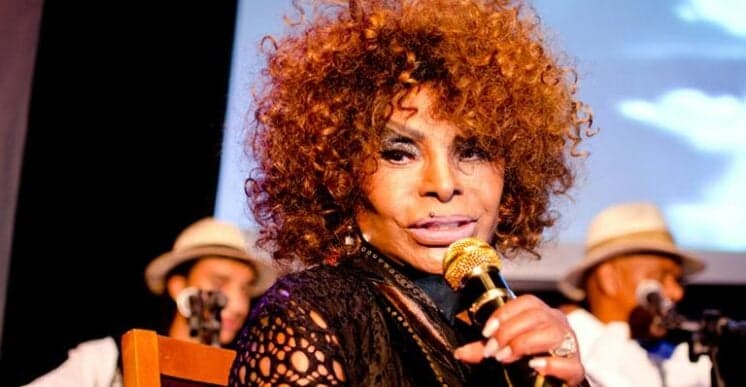 Elza Soares canta palavrão durante o Encontro de Fátima Bernardes e gera maior climão