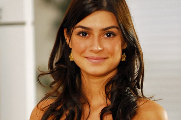 Thaila Ayala se transforma em famoso personagem de filme de terror para o Halloween
