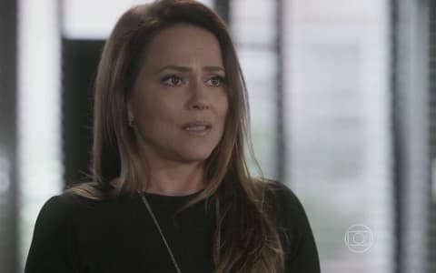 “Totalmente Demais”: Lili descobre vida dupla da filha e quase sofre abuso de bandido