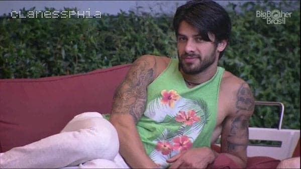 "BBB 16": Renan explica porque não quis ficar com Munik