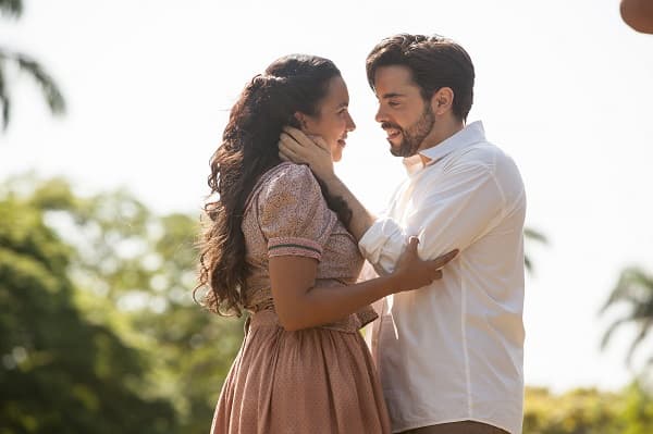 Record adota prática bastante incomum em exibição de "Escrava Mãe"