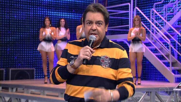 Fausto Silva dispara: "Beijava a Luiza Tomé e foi antes das plásticas"