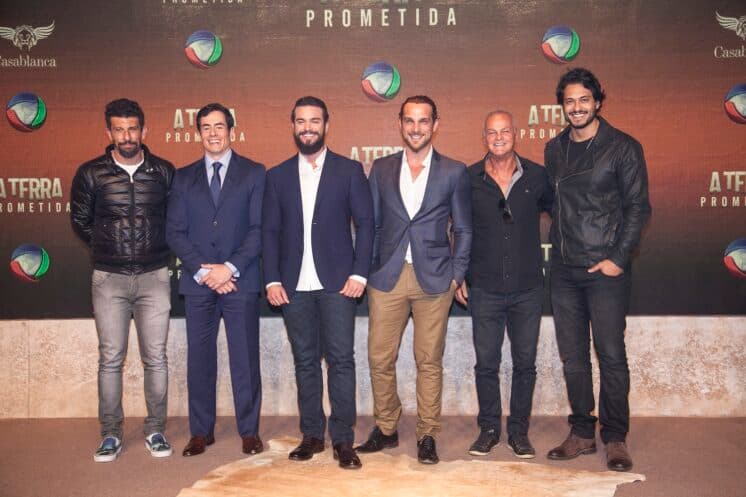 Record faz coletiva para lançar sua nova novela "A Terra Prometida"; saiba como foi!