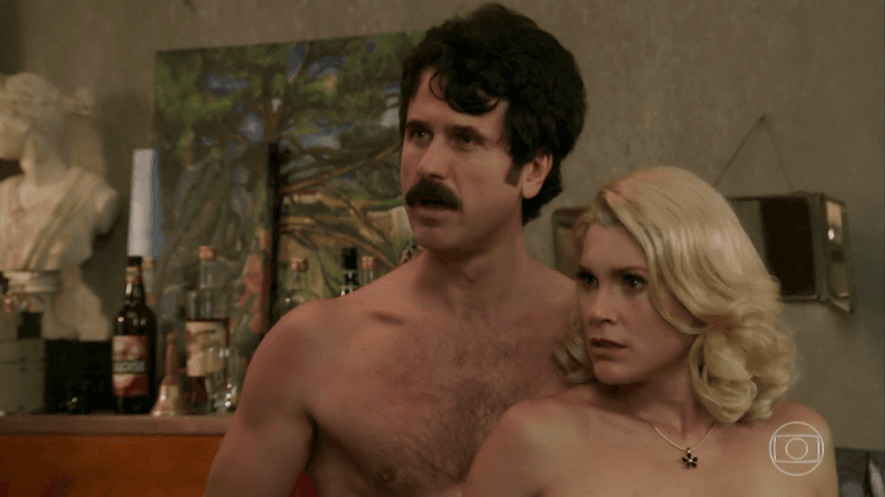 Ernesto (Eriberto Leão) e Sandra (Flávia Alessandra) em cena de "Êta Mundo Bom" (Foto: Reprodução/Globo)