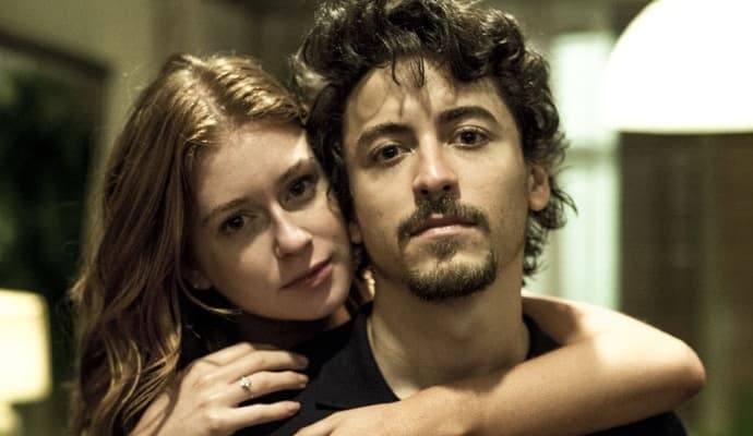 Globo coloca histórias da minissérie "Justiça" em capa de jornal