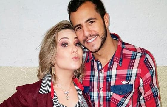 "Não quero render assunto para isso", diz Cacau após publicar vídeo chorando