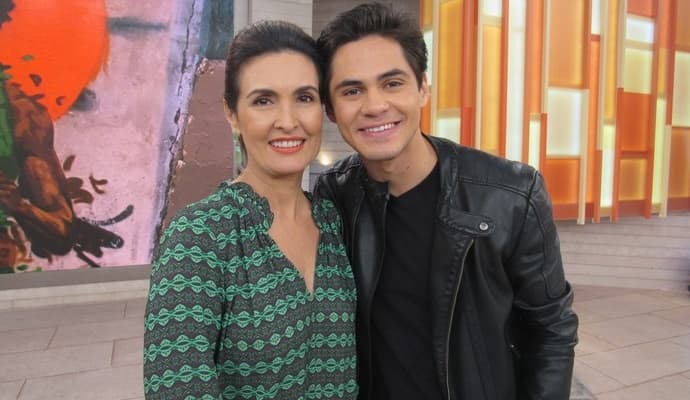 "Encontro" bate recorde e "Êta Mundo Bom" iguala audiência do final de "O Profeta"