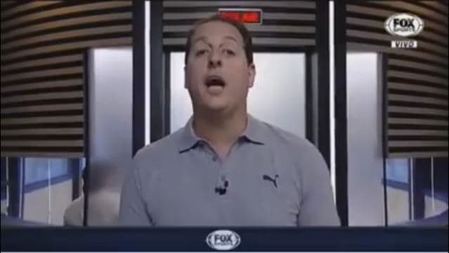 Apresentador do Fox Sports cai em pegadinha e leva susto ao vivo; veja