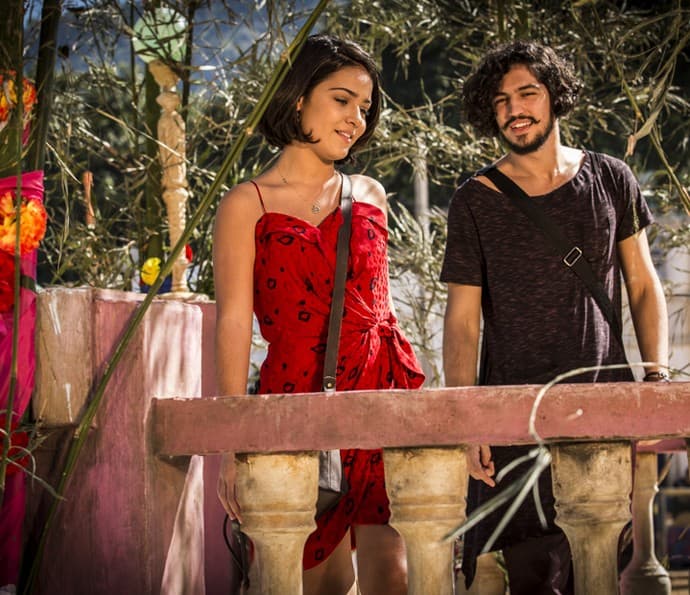 "Velho Chico": Olívia anuncia gravidez e Miguel a pede em casamento