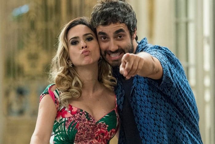 Leozinho (Gabriel Godoy) e Fedora (Tatá Werneck) (Foto: Globo/João Cotta) Leozinho (Gabriel Godoy) e Fedora (Tatá Werneck) (Foto: Globo/João Cotta)