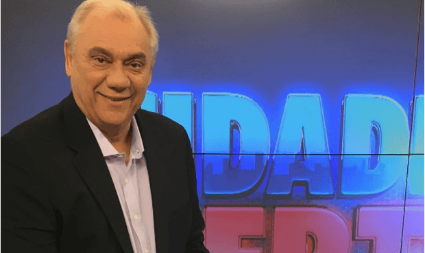 Repórter querido de Rezende sai da Record e faz mistério sobre o futuro profissional