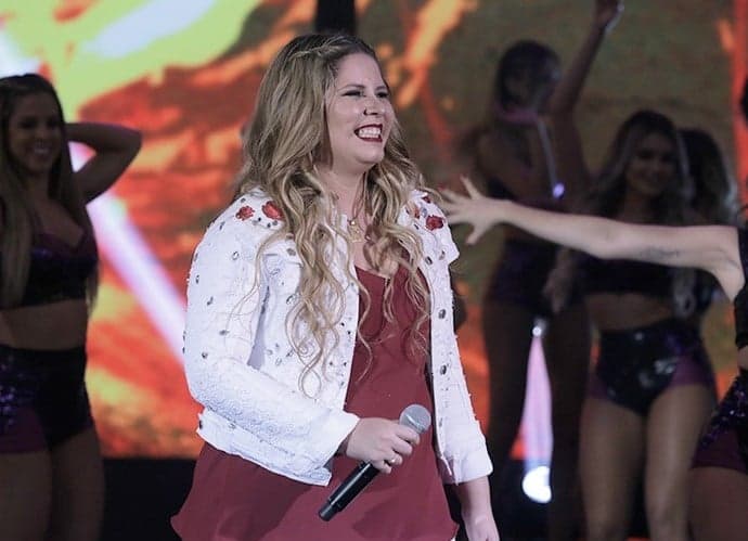 Marília Mendonça fará procedimento para ficar magra