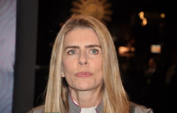 Maitê Proença está extremamente magoada com a Globo