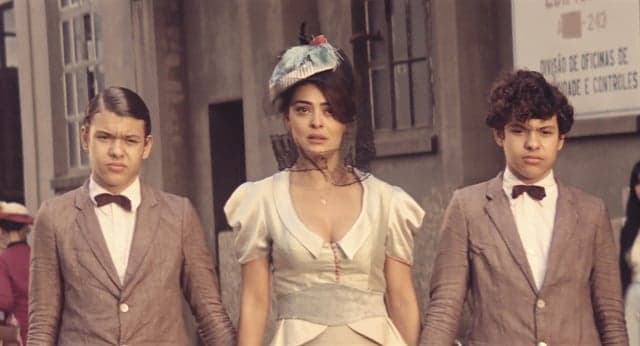 Juliana Paes revela que se machucou durante as gravações de "Dois Irmãos" e categoriza trabalho como um dos mais difíceis