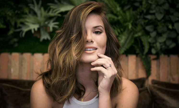 Camila Queiroz propôs cabelo curto para novela "Pega Ladrão": "Não tenho apego"
