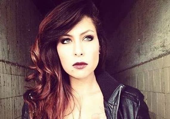 Pitty surpreende ao responder dúvida de garota