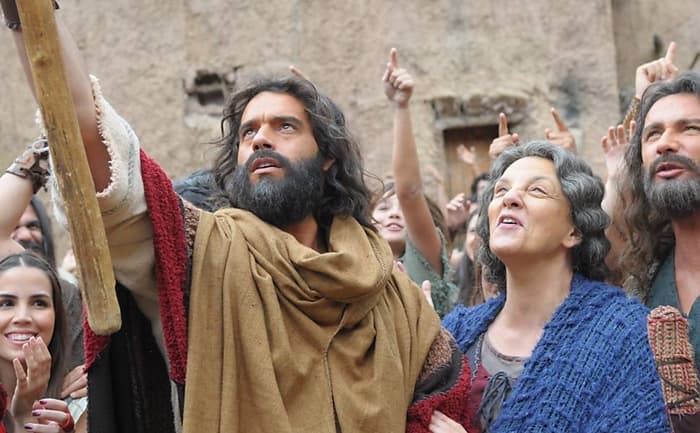 Ainda acreditando no sucesso da reprise de "Os Dez Mandamentos", Record adota estratégia