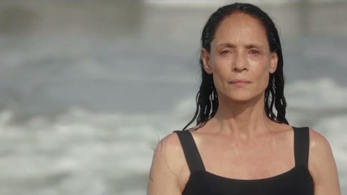 Premiado e cercado por polêmicas, filme "Aquarius" será exibido hoje (11) na TV