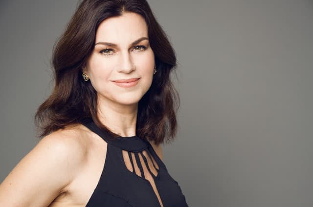 Adriana Garambone é cotada para o elenco da novela bíblica Jesus, substituta de Apocalipse