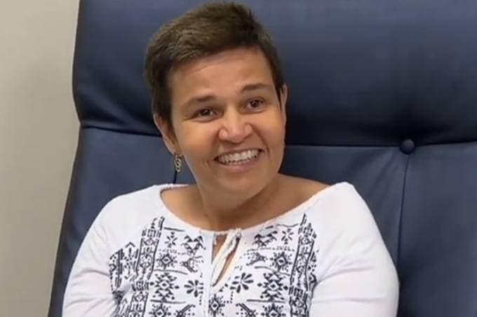 Claudia Rodrigues faz raríssima aparição e é vista em shopping ao lado da filha e de empresária