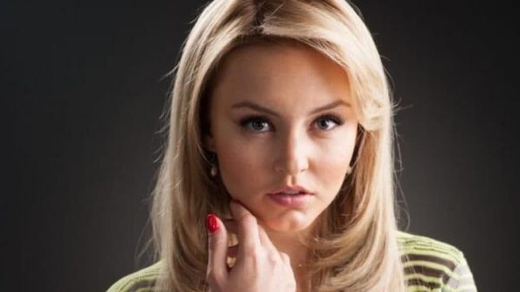 Reportagem do "Fofocalizando" mostra Angelique Boyer visitando aos estúdios do SBT