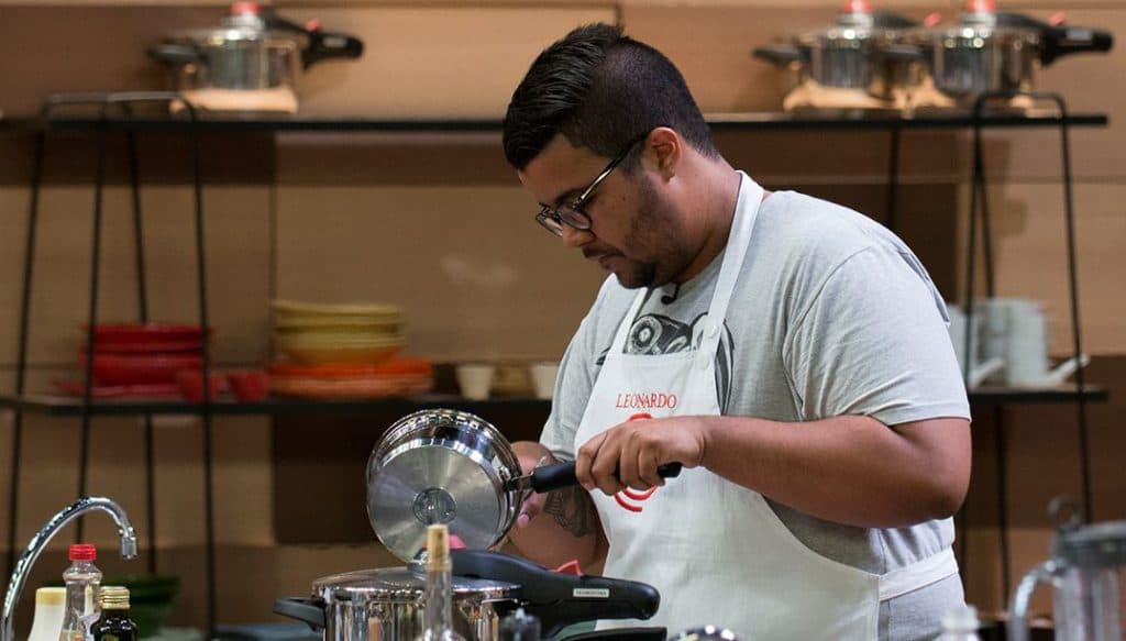Participante do "MasterChef" revela que foi alvo de racismo e faz desabafo