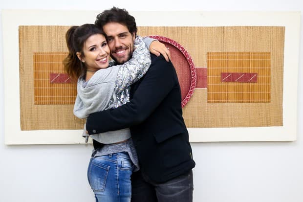 Namorando músico, Paula Fernandes fala sobre traição