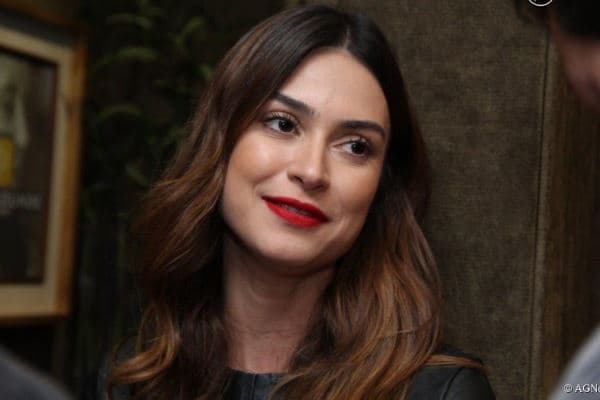 Thaila Ayala impressiona fãs ao mostrar estado dos pés após desfile