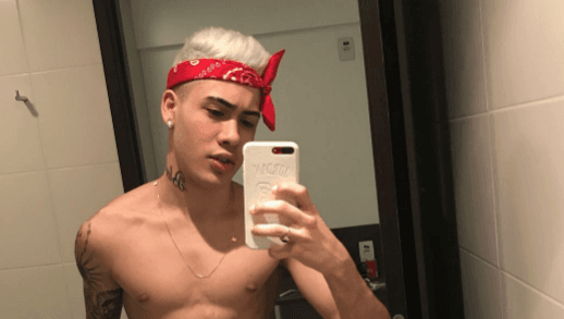 Mc Kevinho leva ex-BBB para festinha particular em suite de hotel no RJ