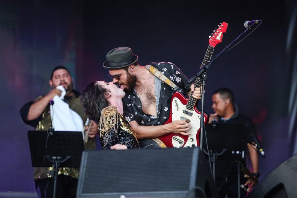 Rock in Rio é marcado por vários beijos entre homens no palco; veja todos