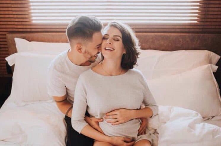 Júnior publica primeira foto do filho em rede social; confira