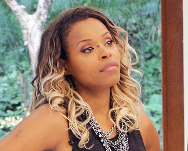 Roberta Rodrigues chora muito ao voltar a trabalhar: 'Foi uma dor terrível'; entenda