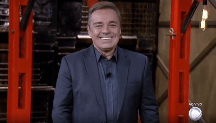 Após Gugu na apresentação da Fazenda, Record pode tirar programa de Roberto Justus e dar para ele